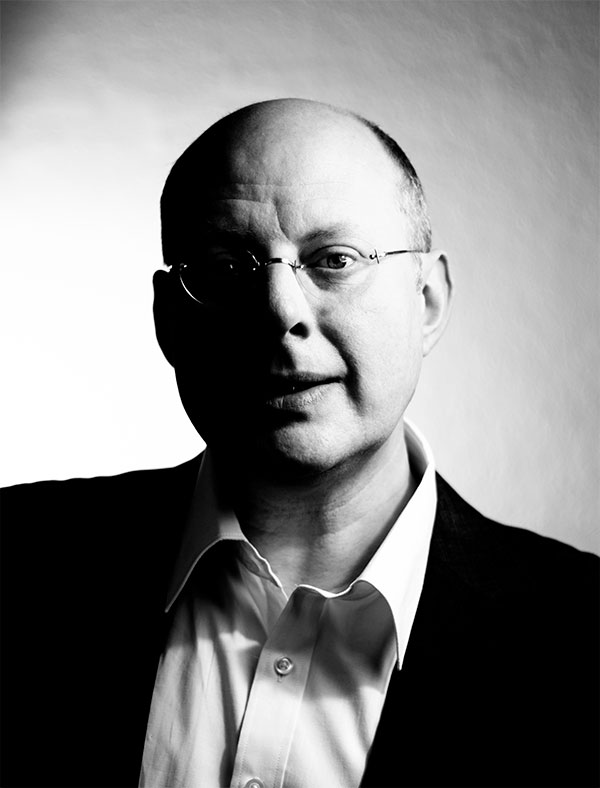 Photographic self portrait of Heinz Hermann Maria Hoppe, digital artist.